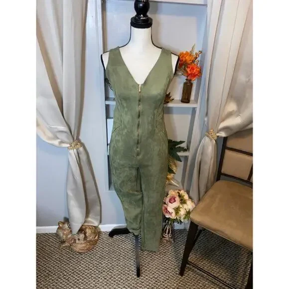bebe GUC size Large Front Zip Velvet Like Feel Olive Green Jumpsuit - Picture 2 of 12